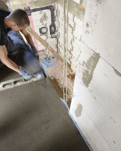 Installation-of-cement-sand-screed-private-house-Ozertso1