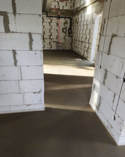 Installation-of-cement-sand-screed-private-house-Ozertso3