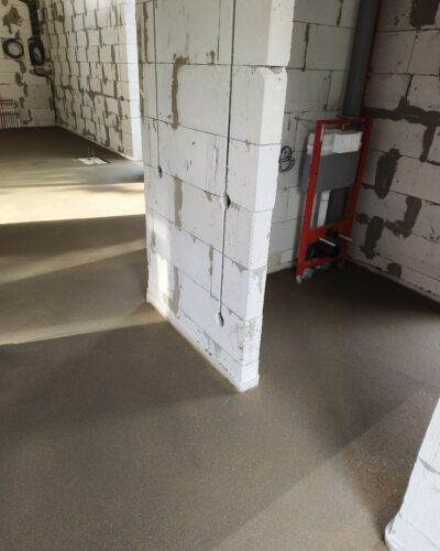 Installation-of-cement-sand-screed-private-house-Ozertso4
