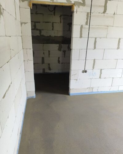 Installation-of-cement-sand-screed-private-house-Ozertso5